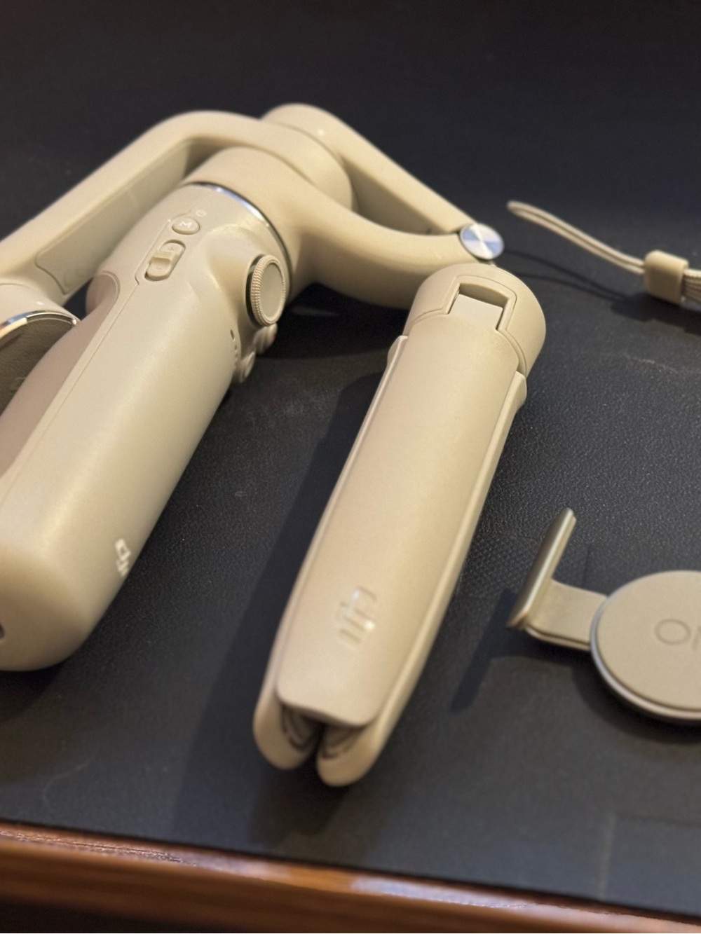 DJI OM 5 Smartphone Gimbal Stabilizer